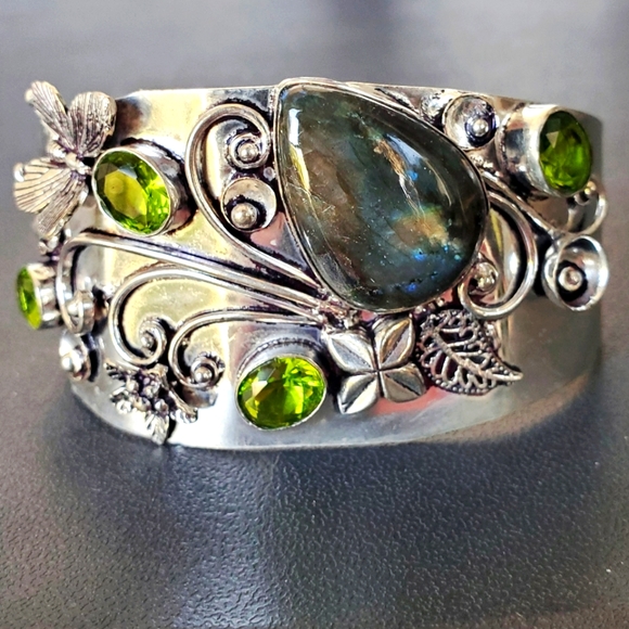 New Labradorite & Peridot 925 Silver Butterfly & Flowers Cuff Bracelet. - Picture 2 of 16